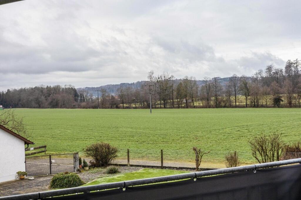 Ferienwohnung Im Gruenen, 10 Km Rv, 30 Km Bodensee, Kueche Bad Balkon Wolpertswende Exterior foto