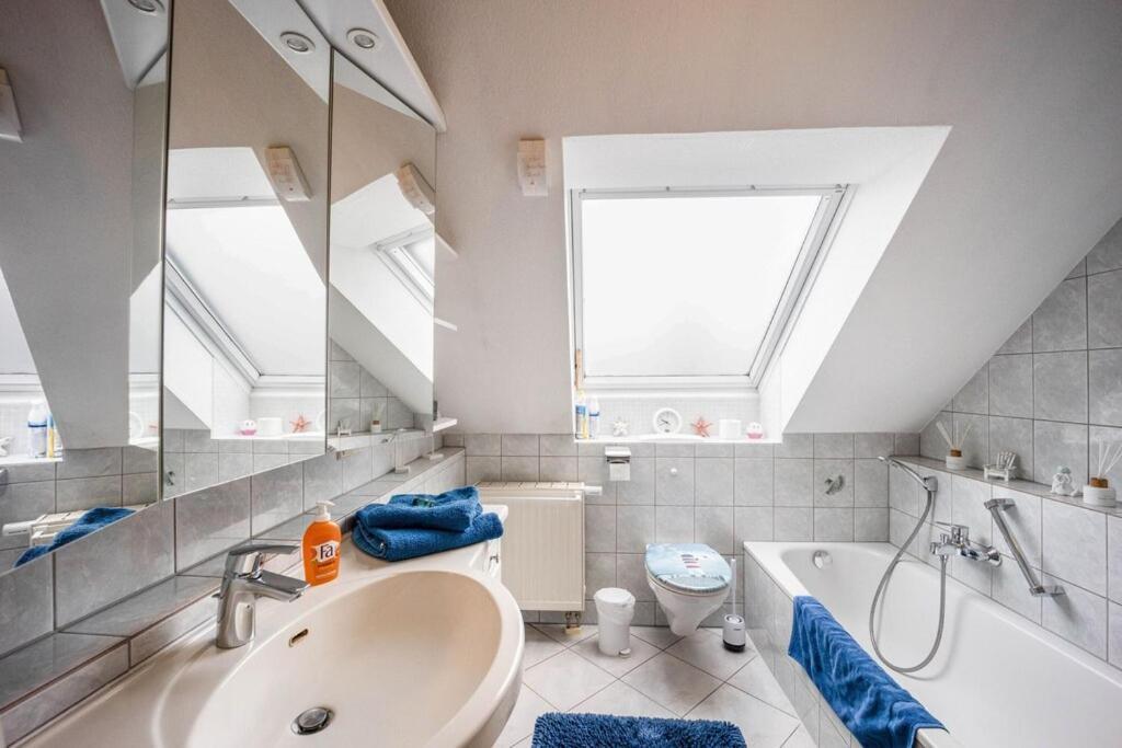 Ferienwohnung Im Gruenen, 10 Km Rv, 30 Km Bodensee, Kueche Bad Balkon Wolpertswende Exterior foto